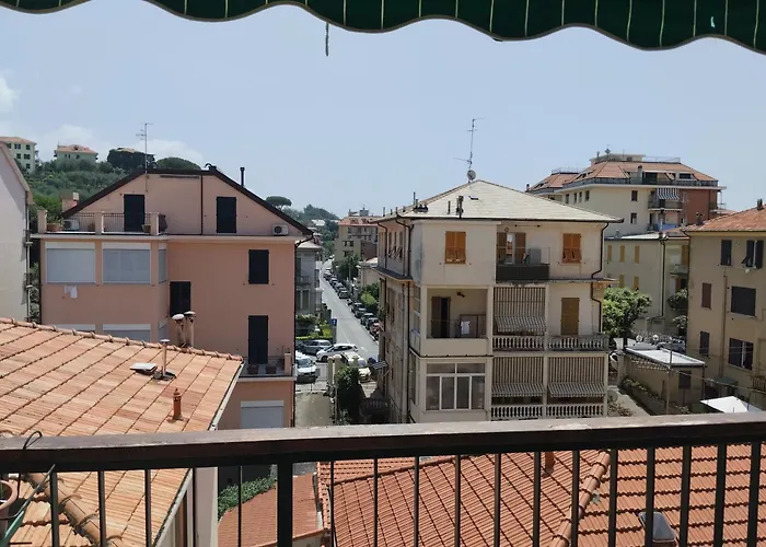 Silenzioso Comodo Alle Spiagge E Stazione Ferroviaria